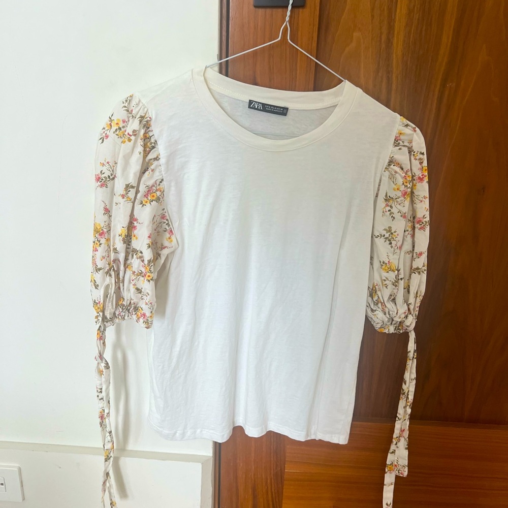 ZARA small balloon sleeve t shirt